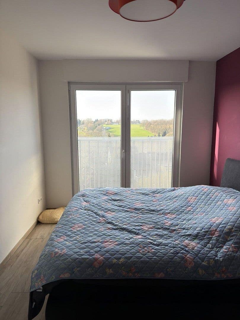 Pronájem bytu 5+1 135 m², Am Siefen 54, Solingen, Severní Porýní-Vestfálsko Pronájem bytu 5+1 135 m², Am Siefen 54, Solingen, Severní Porýní-Vestfálsko