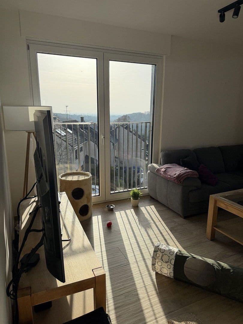 Pronájem bytu 5+1 135 m², Am Siefen 54, Solingen, Severní Porýní-Vestfálsko Pronájem bytu 5+1 135 m², Am Siefen 54, Solingen, Severní Porýní-Vestfálsko