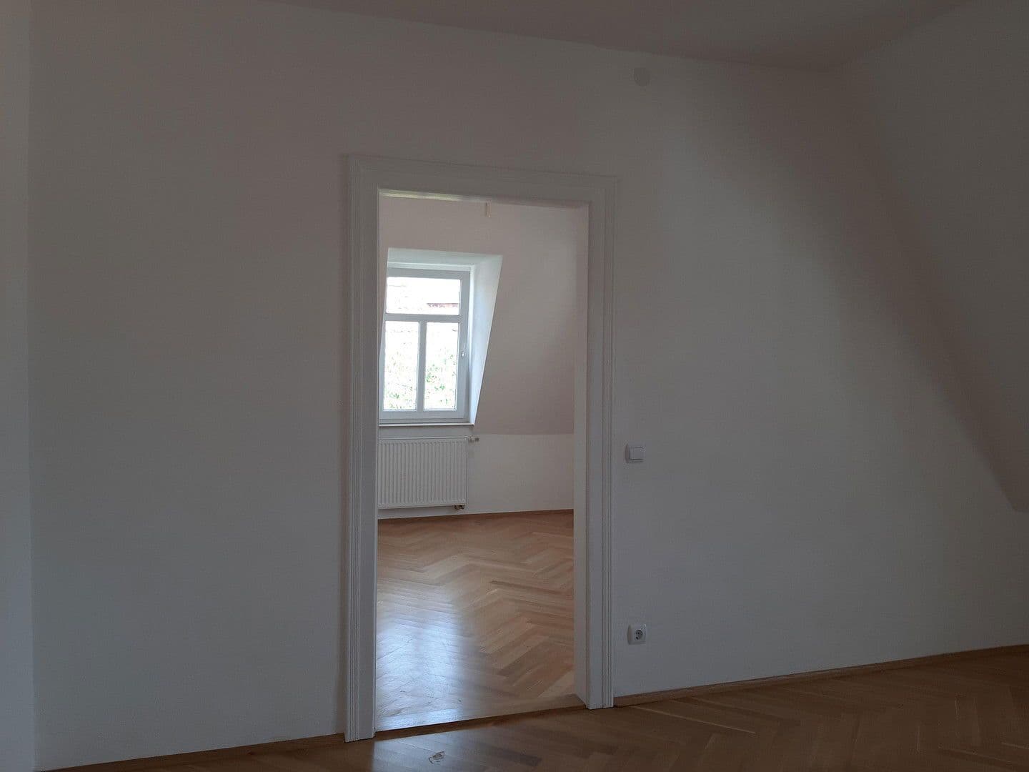 Pronájem bytu 4+1 104 m², Rabenauer Strasse 8, Dresden, Sasko Pronájem bytu 4+1 104 m², Rabenauer Strasse 8, Dresden, Sasko