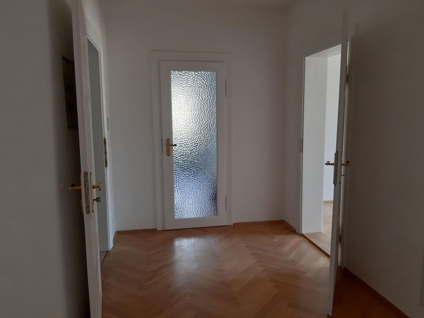 Pronájem bytu 4+1 104 m², Rabenauer Strasse 8, Dresden, Sasko Pronájem bytu 4+1 104 m², Rabenauer Strasse 8, Dresden, Sasko