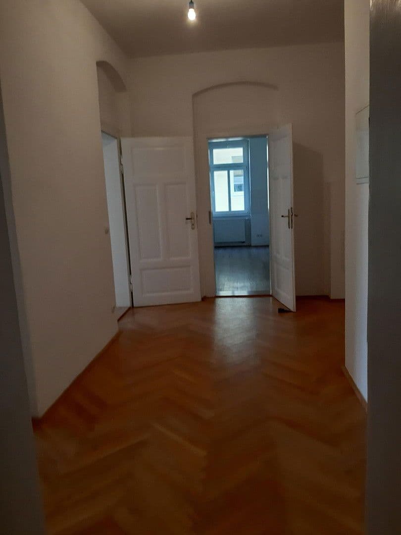 Pronájem bytu 4+1 104 m², Rabenauer Strasse 8, Dresden, Sasko Pronájem bytu 4+1 104 m², Rabenauer Strasse 8, Dresden, Sasko