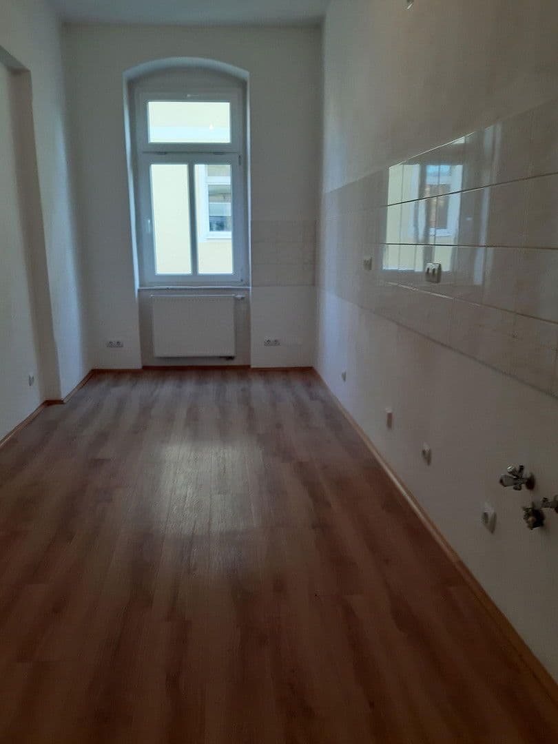 Pronájem bytu 4+1 104 m², Rabenauer Strasse 8, Dresden, Sasko Pronájem bytu 4+1 104 m², Rabenauer Strasse 8, Dresden, Sasko
