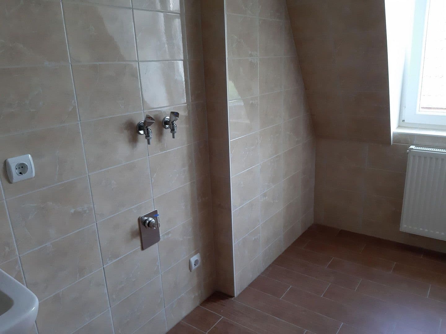 Pronájem bytu 4+1 104 m², Rabenauer Strasse 8, Dresden, Sasko Pronájem bytu 4+1 104 m², Rabenauer Strasse 8, Dresden, Sasko