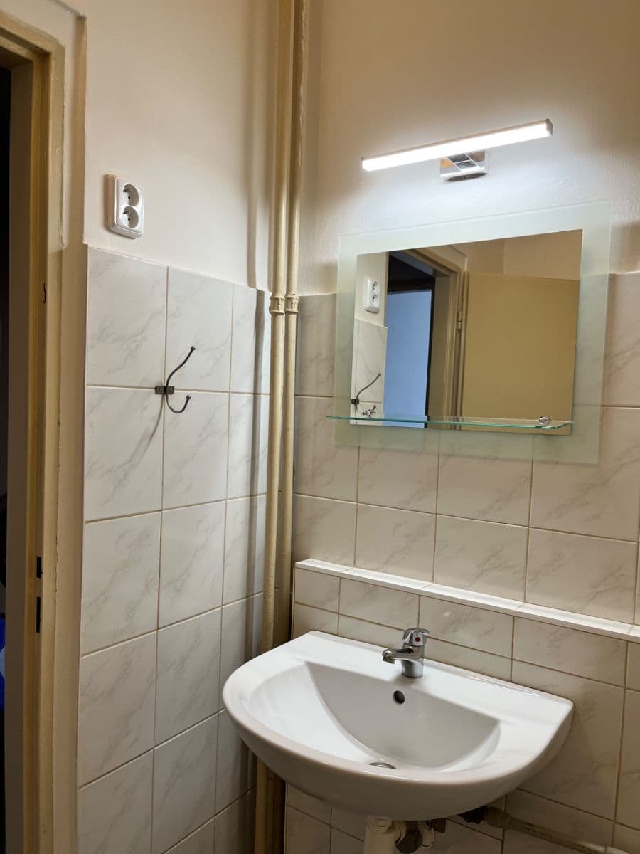 Pronájem bytu 2+kk 68 m², Puškinovo náměstí, Praha, Praha Pronájem bytu 2+kk 68 m², Puškinovo náměstí, Praha, Praha