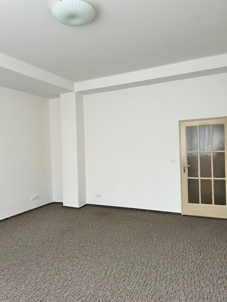 Pronájem bytu 2+kk 68 m², Puškinovo náměstí, Praha, Praha Pronájem bytu 2+kk 68 m², Puškinovo náměstí, Praha, Praha