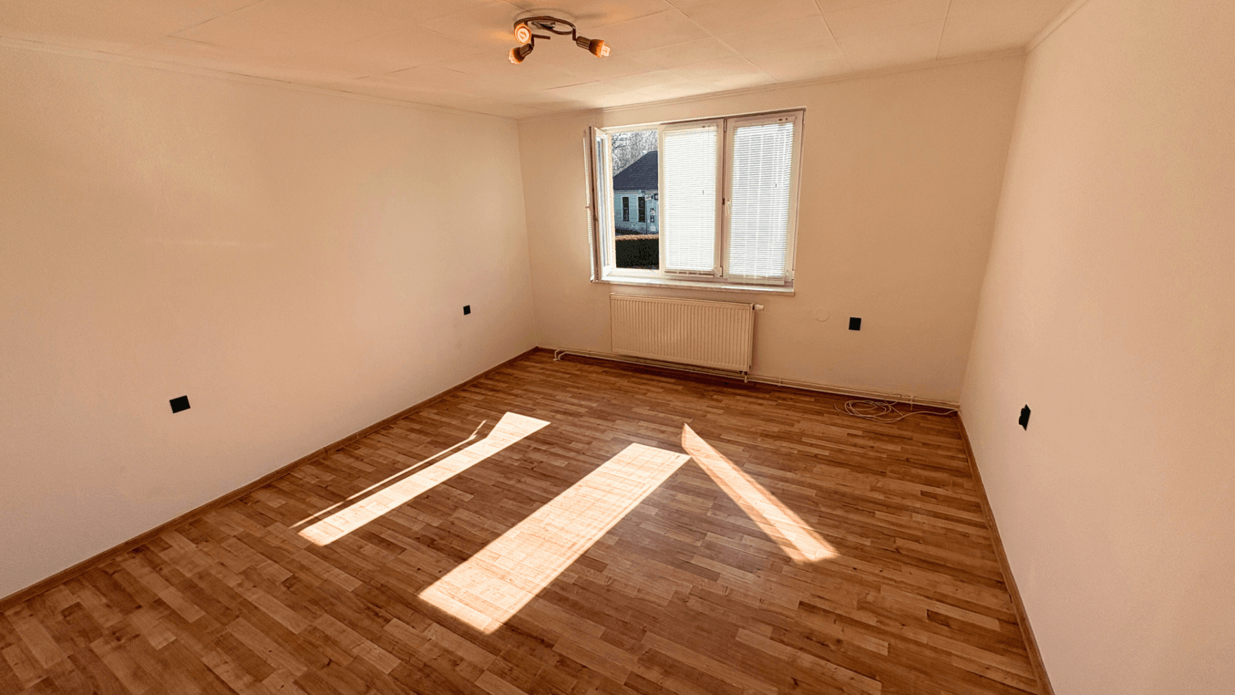 Prodej domu 220 m², pozemek 344 m², Nádražní ulice, Nová Včelnice, Jihočeský kraj Prodej domu 220 m², pozemek 344 m², Nádražní ulice, Nová Včelnice, Jihočeský kraj