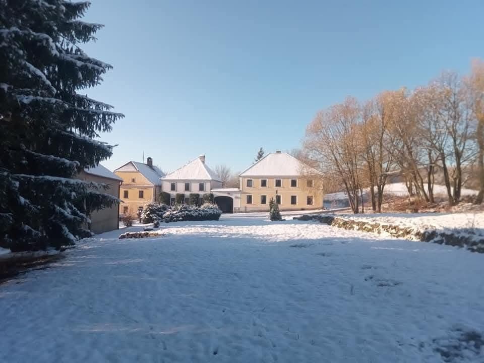 Prodej domu 260 m², pozemek 236 m², Chroboly, Jihočeský kraj Prodej domu 260 m², pozemek 236 m², Chroboly, Jihočeský kraj