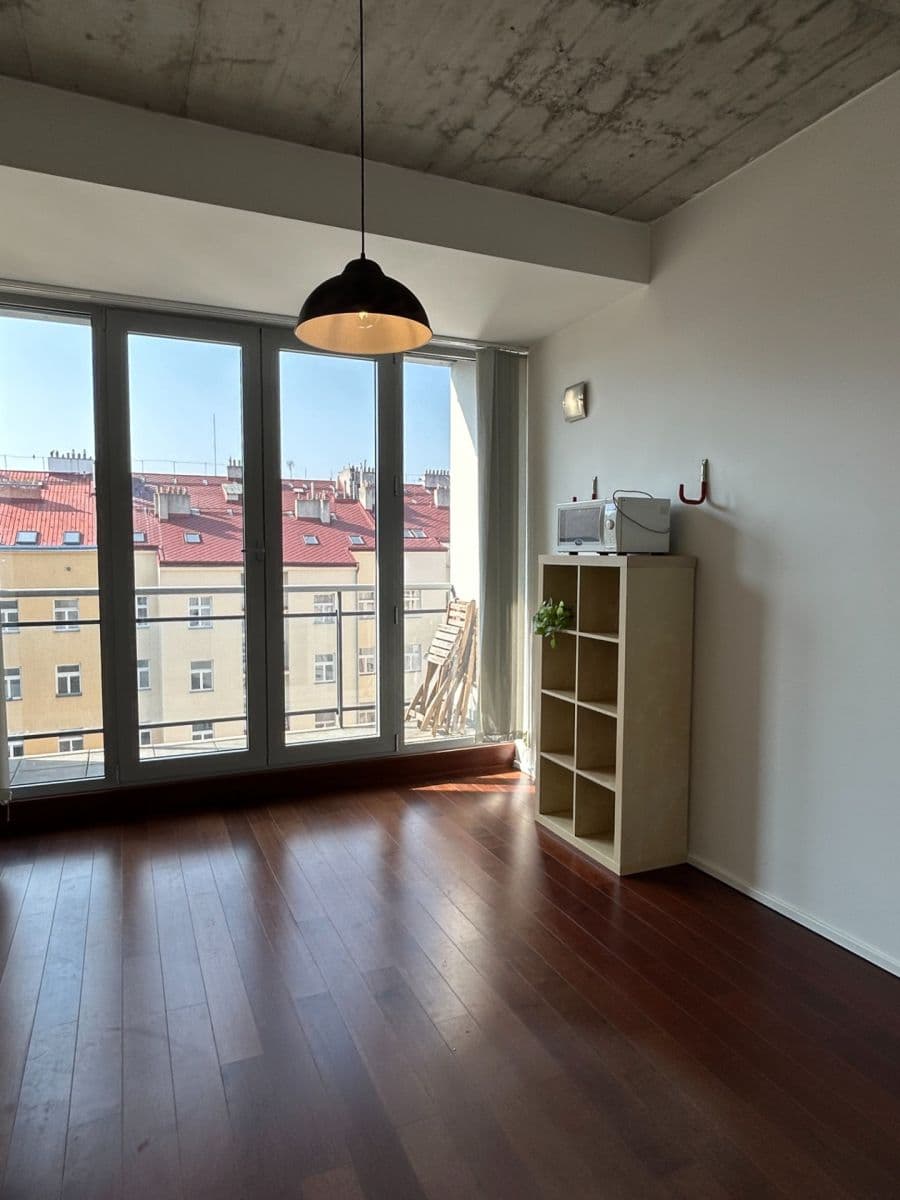 Pronájem bytu 1+kk 36 m², Radhošťská, Praha, Praha Pronájem bytu 1+kk 36 m², Radhošťská, Praha, Praha