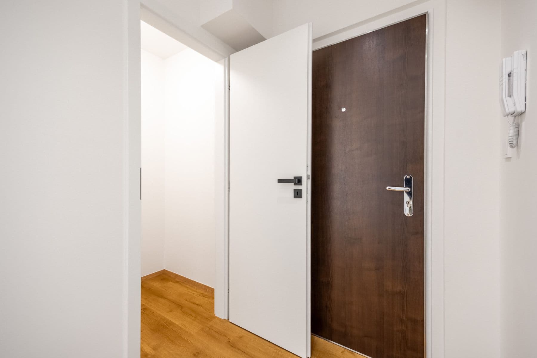 Prodej bytu 3+kk 79 m², Roháčova, Praha, Praha Prodej bytu 3+kk 79 m², Roháčova, Praha, Praha