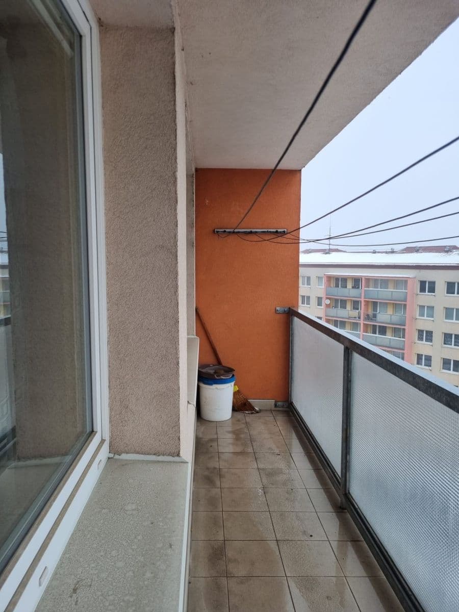 Pronájem bytu 2+kk 40 m², Pod Vrchem, Mělník, Středočeský kraj Pronájem bytu 2+kk 40 m², Pod Vrchem, Mělník, Středočeský kraj