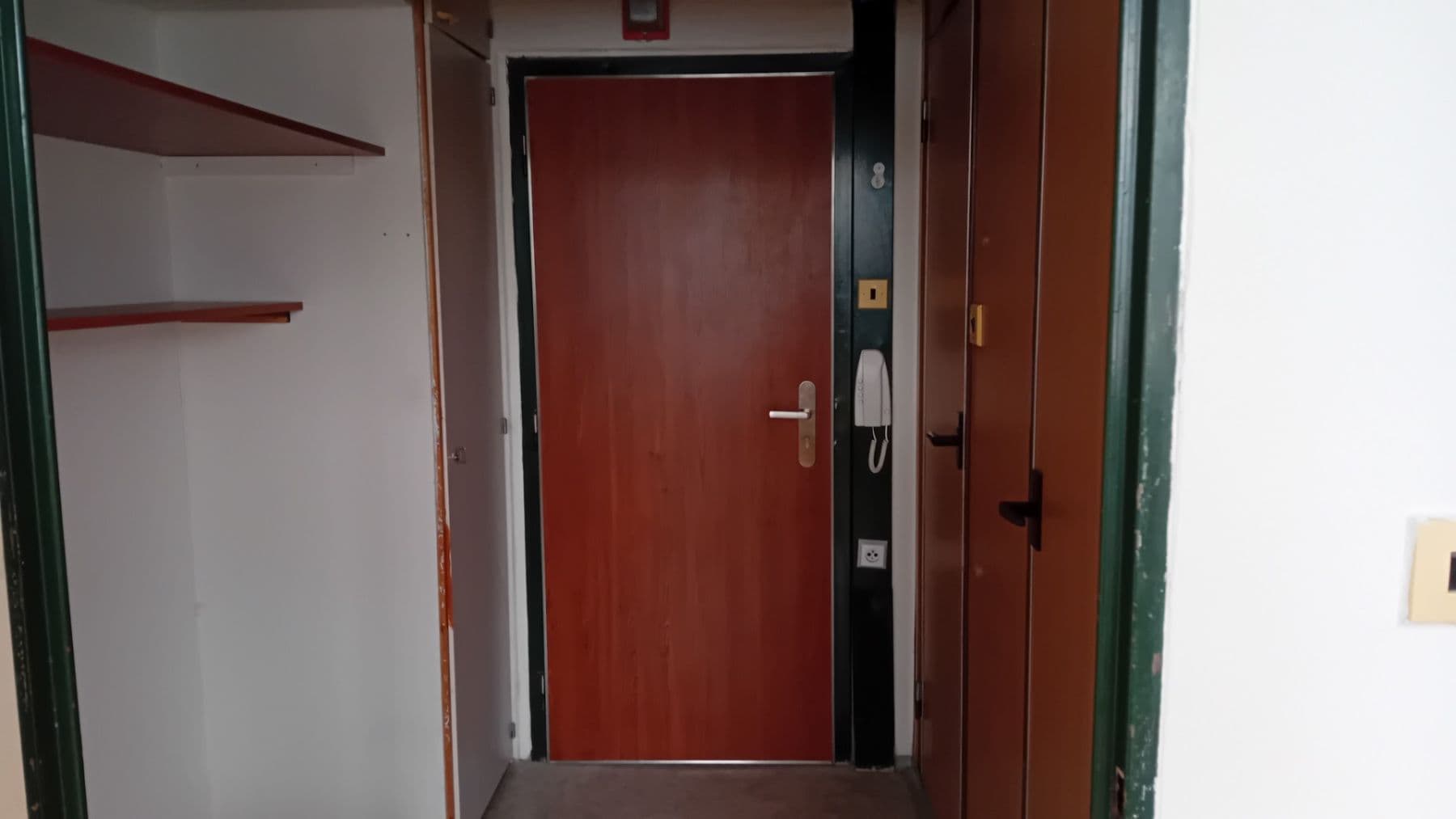 Pronájem nebytového prostoru 32 m², Jeseniova, Praha, Praha Pronájem nebytového prostoru 32 m², Jeseniova, Praha, Praha