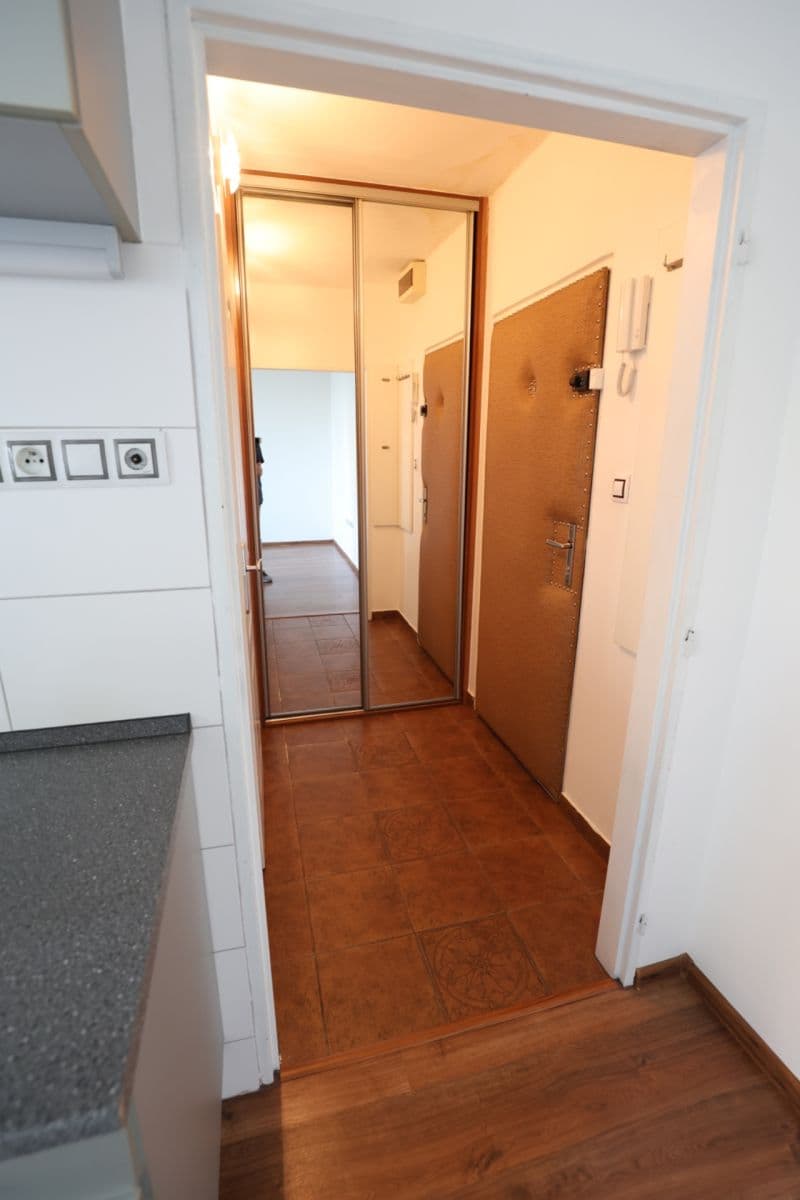 Prodej bytu 2+kk 33 m², Podle Kačerova, Praha, Praha Prodej bytu 2+kk 33 m², Podle Kačerova, Praha, Praha