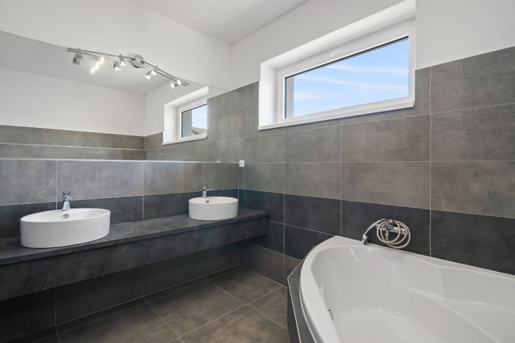 Prodej domu 117 m², pozemek 616 m², Sosnová, Mukařov, Středočeský kraj Prodej domu 117 m², pozemek 616 m², Sosnová, Mukařov, Středočeský kraj