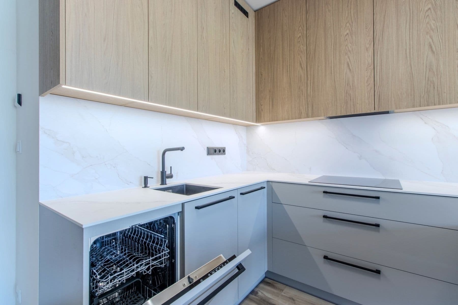 Pronájem bytu 1+kk 32 m², Poděbradská, Praha, Praha Pronájem bytu 1+kk 32 m², Poděbradská, Praha, Praha