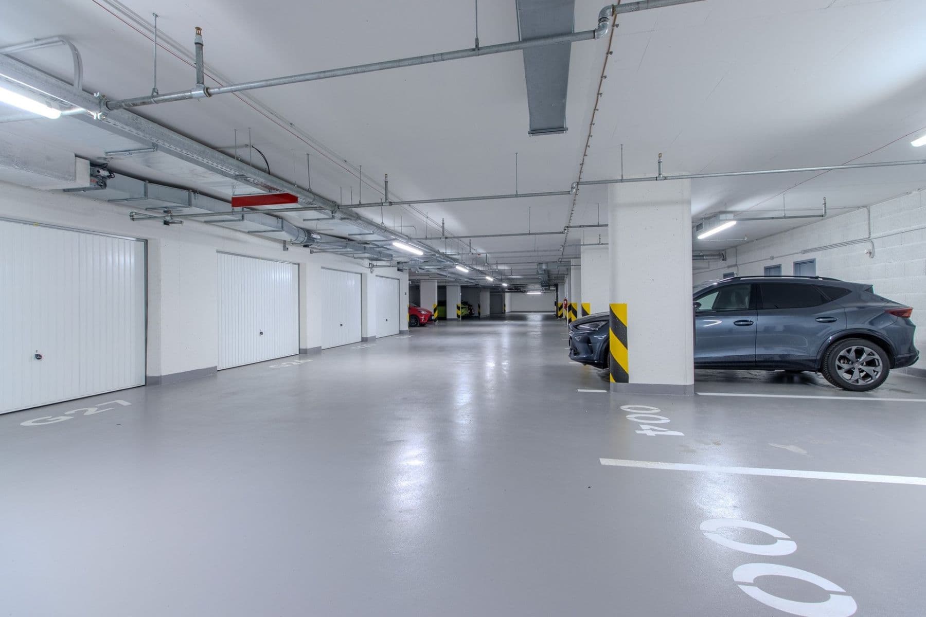 Pronájem garáže 15 m², Poděbradská, Praha, Praha Pronájem garáže 15 m², Poděbradská, Praha, Praha