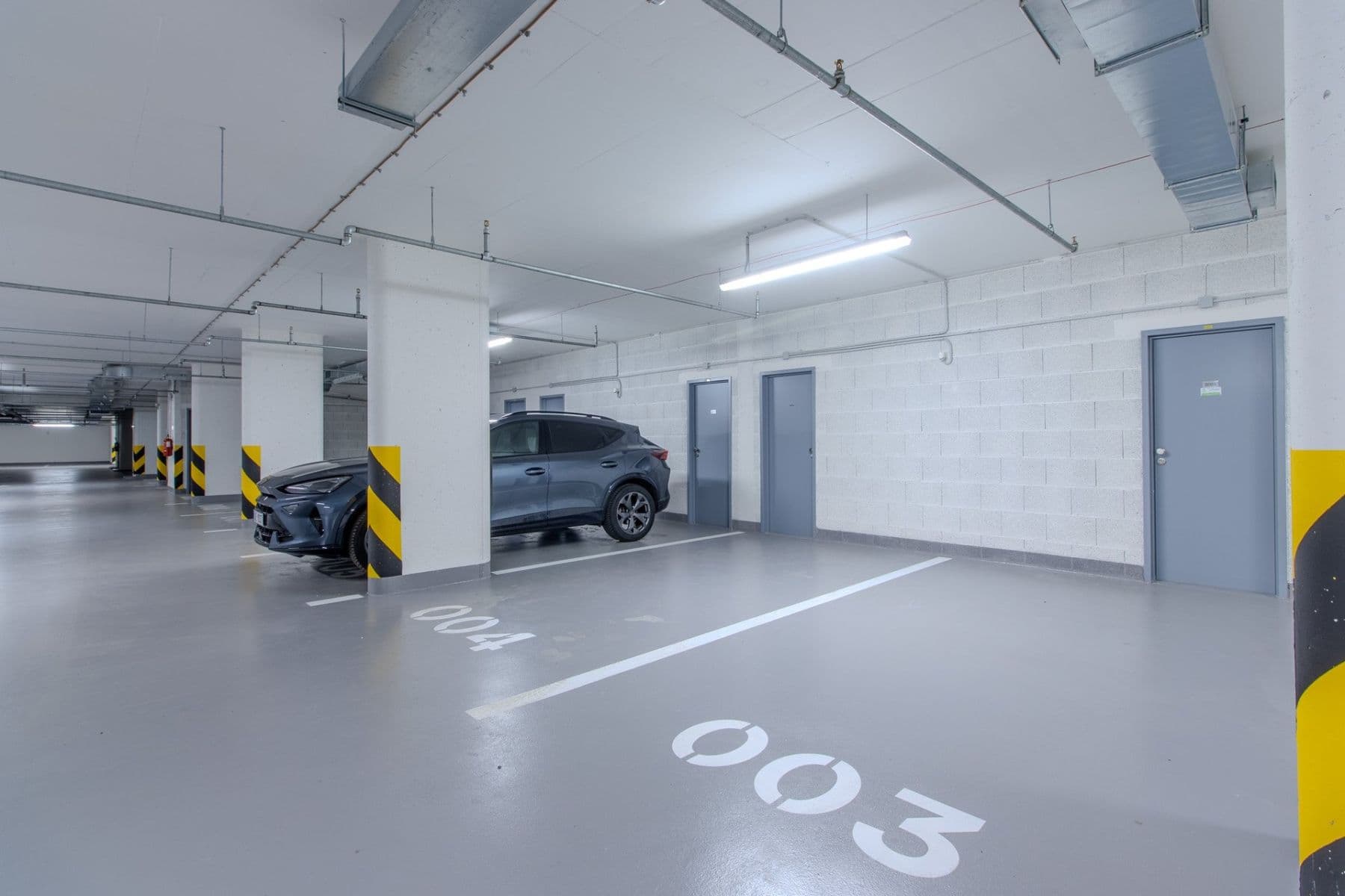 Pronájem garáže 15 m², Poděbradská, Praha, Praha Pronájem garáže 15 m², Poděbradská, Praha, Praha