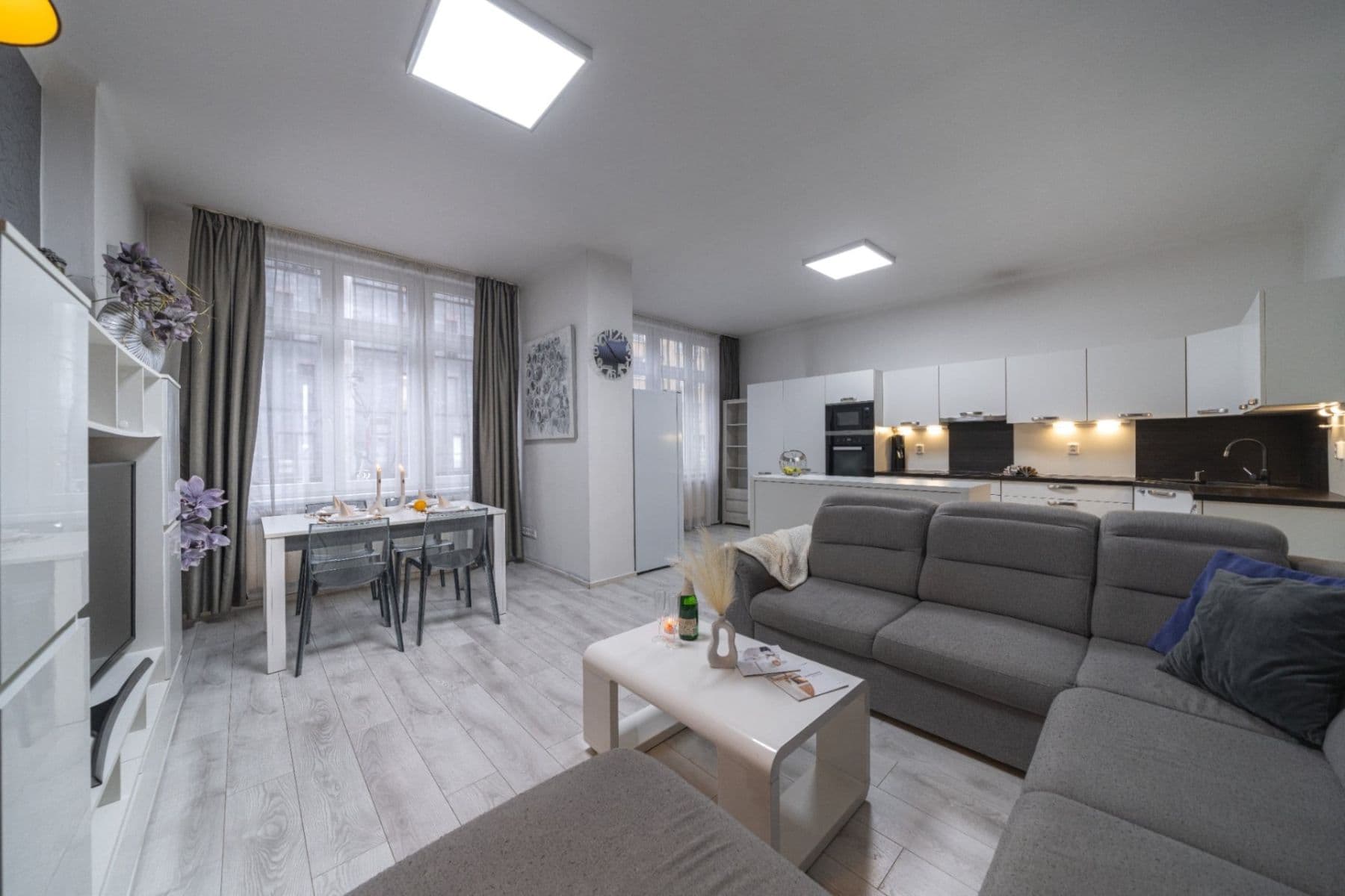 Pronájem bytu 3+kk 87 m², Sokolovská, Praha, Praha Pronájem bytu 3+kk 87 m², Sokolovská, Praha, Praha