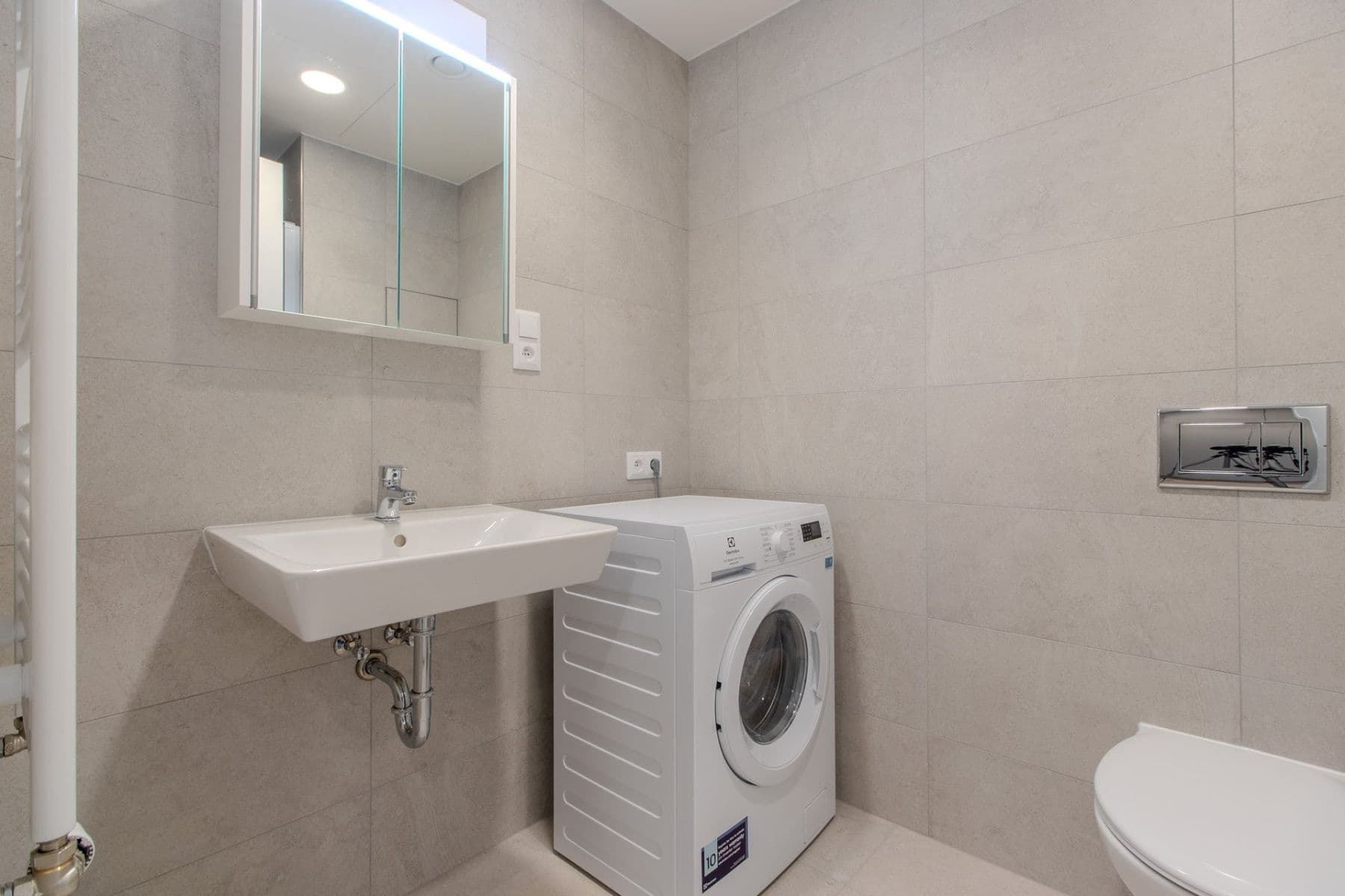 Pronájem bytu 1+kk 32 m², Poděbradská, Praha, Praha Pronájem bytu 1+kk 32 m², Poděbradská, Praha, Praha