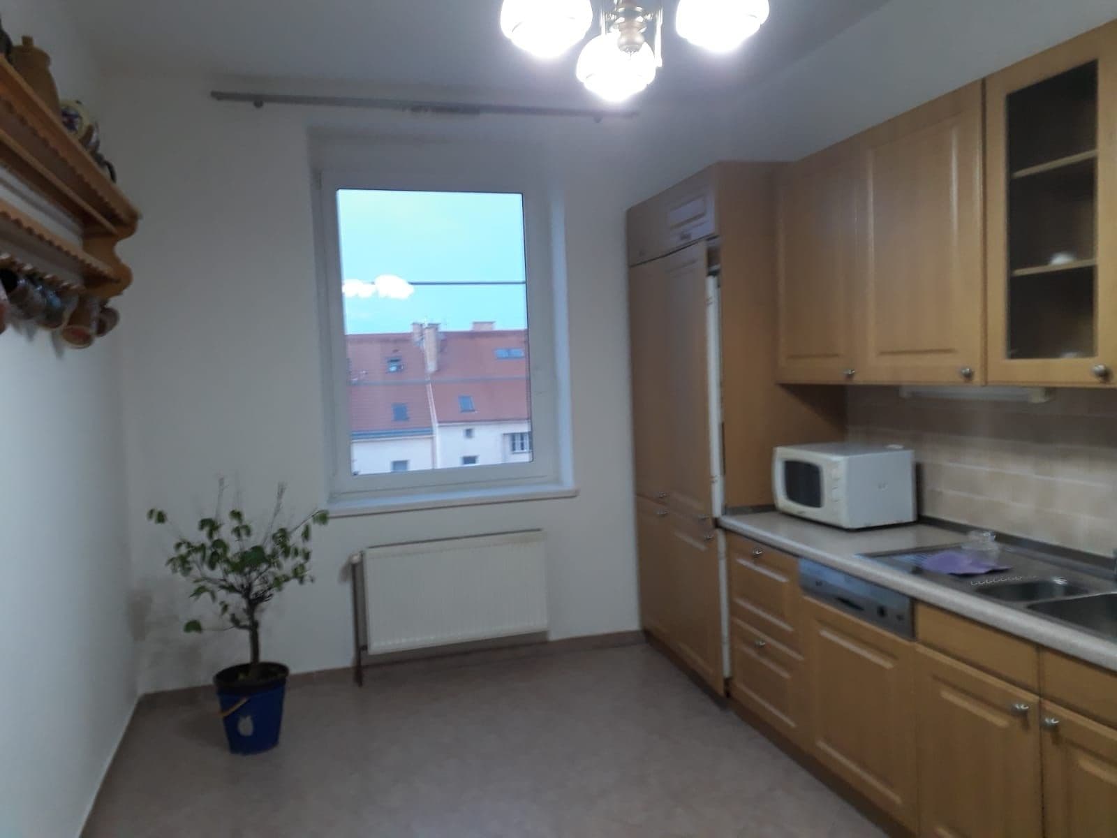 Pronájem bytu 2+1 84 m², Za Pohořelcem, Praha, Praha Pronájem bytu 2+1 84 m², Za Pohořelcem, Praha, Praha