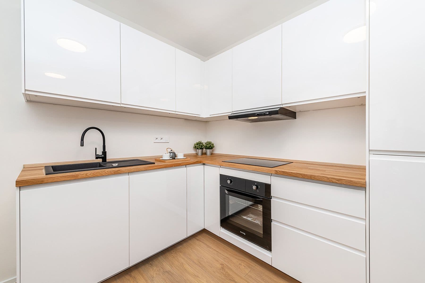 Prodej bytu 3+kk 56 m², Evropská, Praha, Praha Prodej bytu 3+kk 56 m², Evropská, Praha, Praha