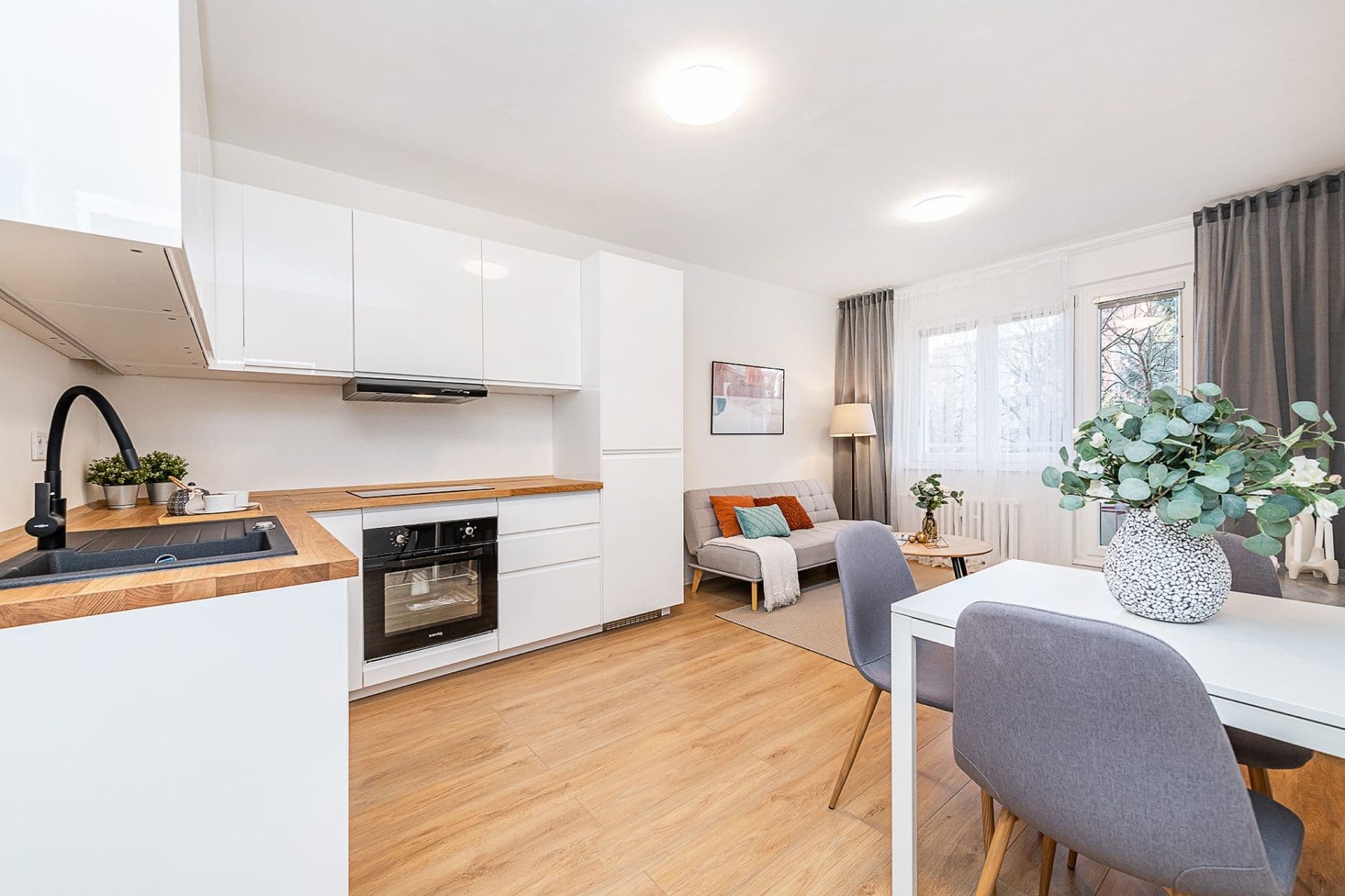 Prodej bytu 3+kk 56 m², Evropská, Praha, Praha Prodej bytu 3+kk 56 m², Evropská, Praha, Praha