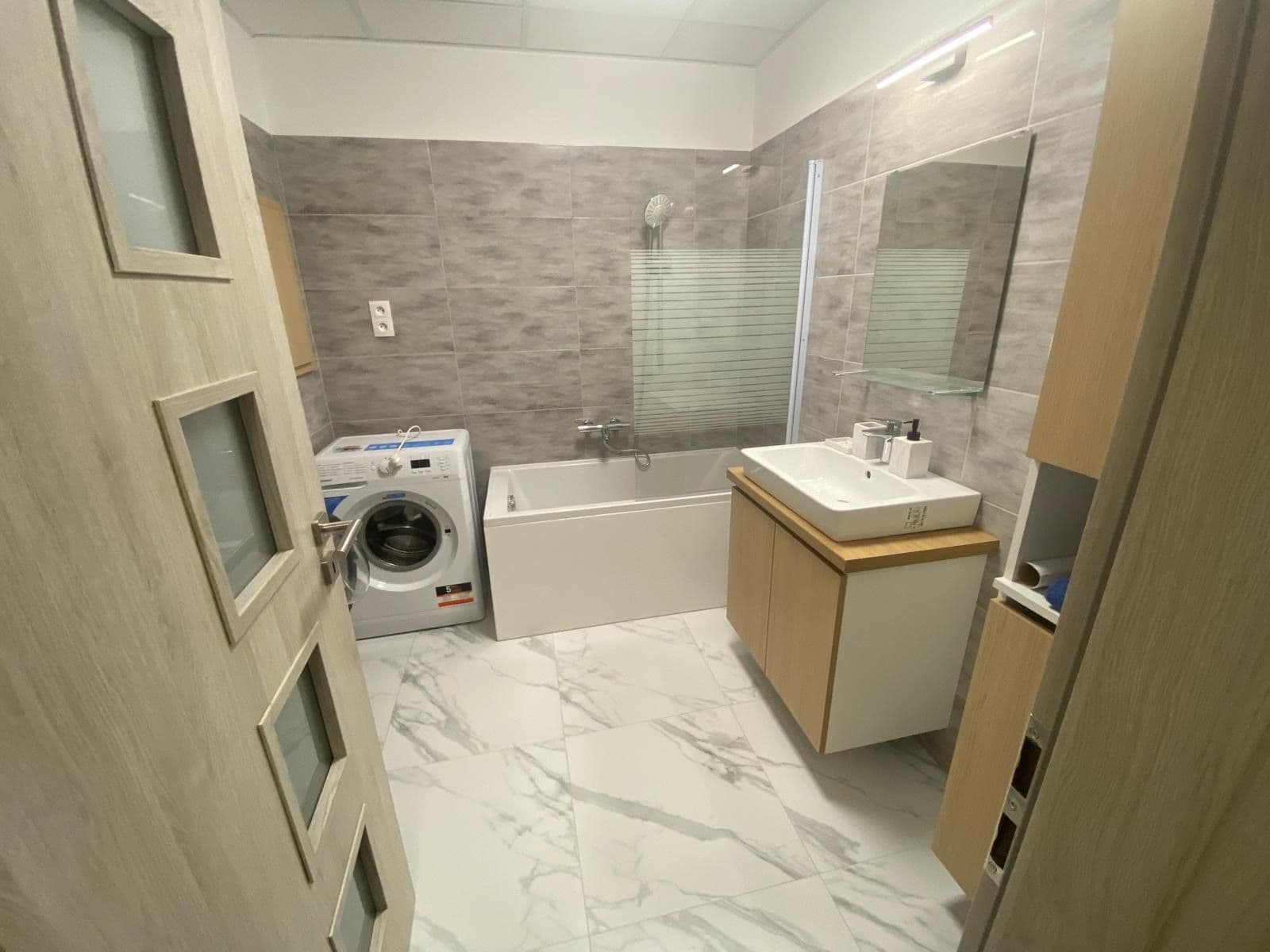 Pronájem bytu 4+1 76 m², Jiráskova, Bruntál, Moravskoslezský kraj Pronájem bytu 4+1 76 m², Jiráskova, Bruntál, Moravskoslezský kraj