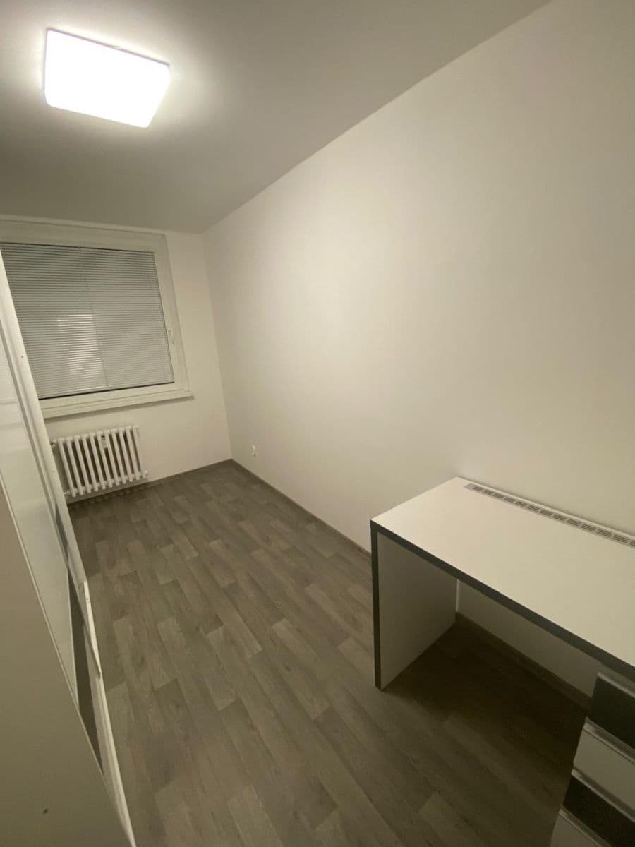 Pronájem bytu 4+1 76 m², Jiráskova, Bruntál, Moravskoslezský kraj Pronájem bytu 4+1 76 m², Jiráskova, Bruntál, Moravskoslezský kraj
