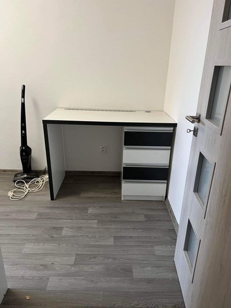 Pronájem bytu 4+1 76 m², Jiráskova, Bruntál, Moravskoslezský kraj Pronájem bytu 4+1 76 m², Jiráskova, Bruntál, Moravskoslezský kraj