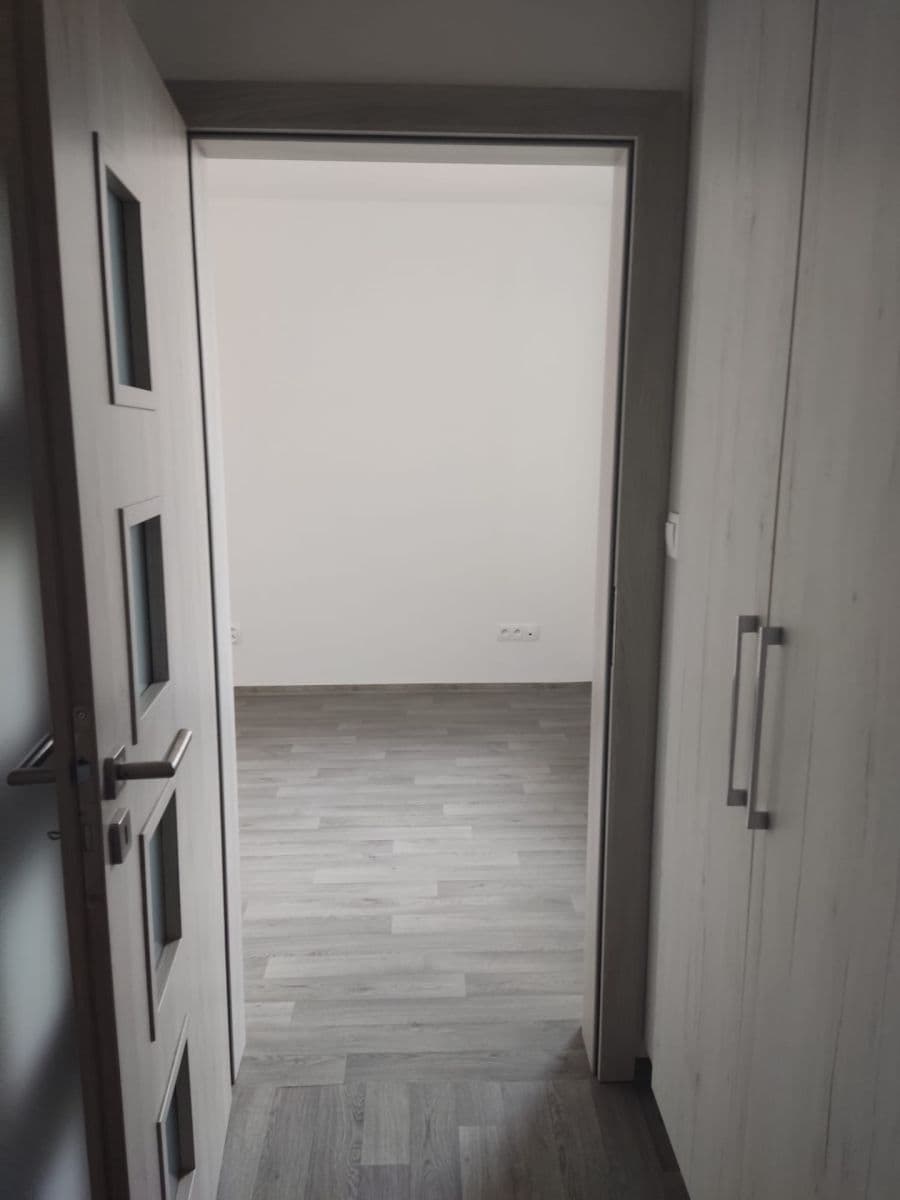 Pronájem bytu 4+1 76 m², Jiráskova, Bruntál, Moravskoslezský kraj Pronájem bytu 4+1 76 m², Jiráskova, Bruntál, Moravskoslezský kraj