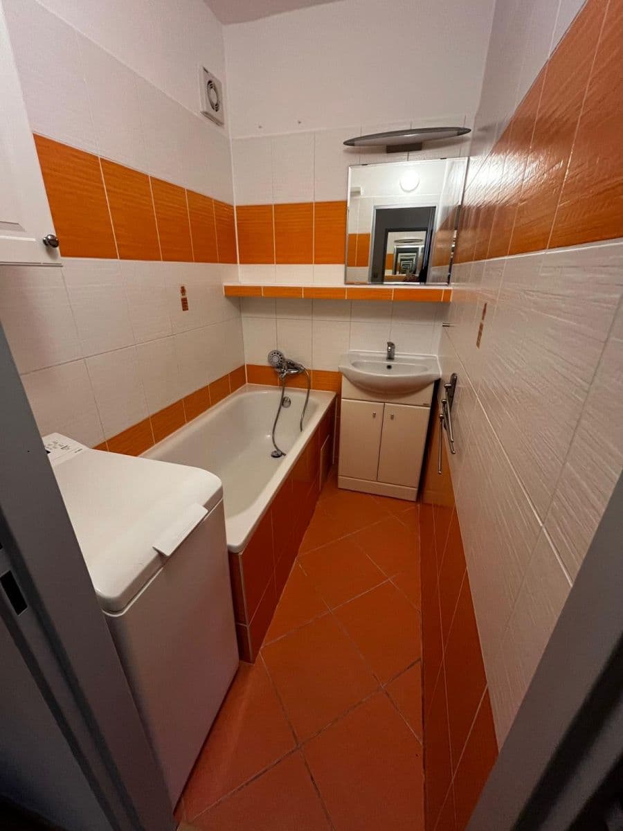 Pronájem bytu 2+kk 46 m², Milánská, Praha, Praha Pronájem bytu 2+kk 46 m², Milánská, Praha, Praha