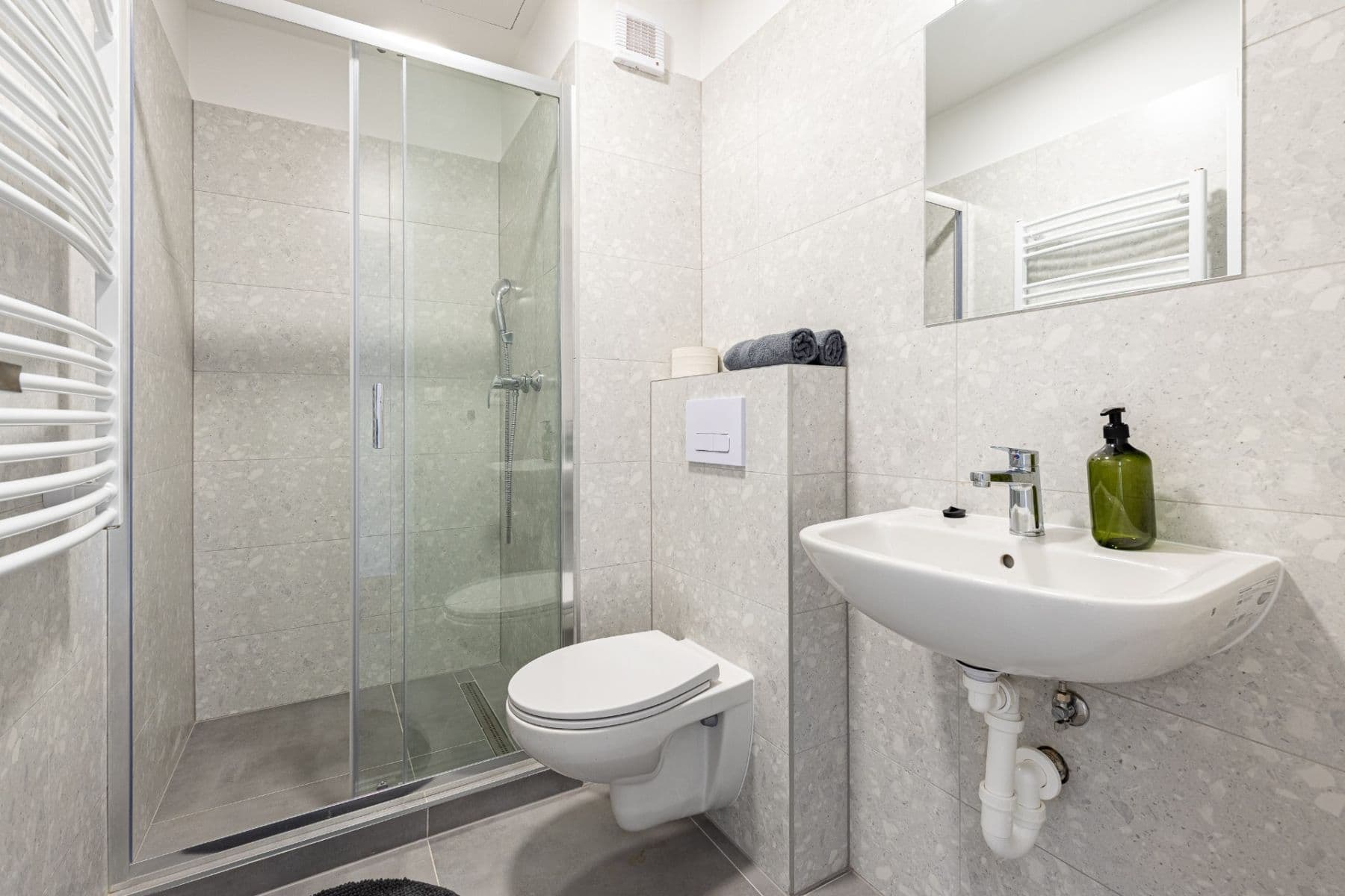 Pronájem bytu 2+1 42 m², Levická, Ružinov, Bratislavský kraj Pronájem bytu 2+1 42 m², Levická, Ružinov, Bratislavský kraj