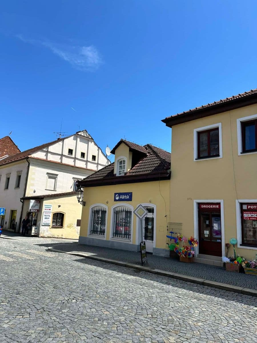 Prodej domu 140 m², pozemek 291 m², Masarykovo náměstí, Náměšť nad Oslavou, Kraj Vysočina Prodej domu 140 m², pozemek 291 m², Masarykovo náměstí, Náměšť nad Oslavou, Kraj Vysočina