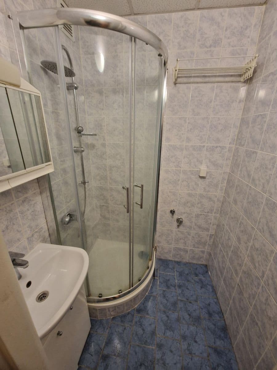 Pronájem bytu 3+1 65 m², Aleše Hrdličky, Ostrava, Moravskoslezský kraj Pronájem bytu 3+1 65 m², Aleše Hrdličky, Ostrava, Moravskoslezský kraj