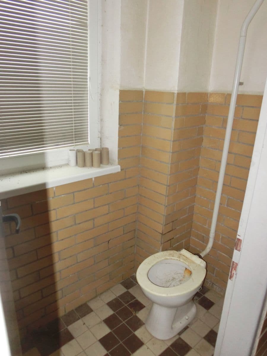 Prodej nebytového prostoru 800 m², Jiřího Potůčka, Pardubice, Pardubický kraj Prodej nebytového prostoru 800 m², Jiřího Potůčka, Pardubice, Pardubický kraj