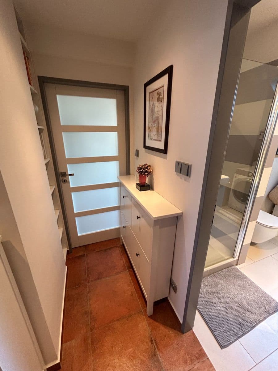 Pronájem bytu 3+kk 80 m², Okruhová, Praha, Praha Pronájem bytu 3+kk 80 m², Okruhová, Praha, Praha