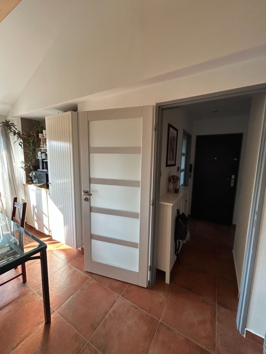 Pronájem bytu 3+kk 80 m², Okruhová, Praha, Praha Pronájem bytu 3+kk 80 m², Okruhová, Praha, Praha