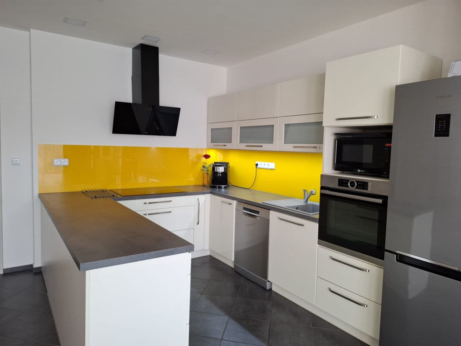 Prodej domu 191 m², pozemek 776 m², Čsl. armády, Holasice, Jihomoravský kraj Prodej domu 191 m², pozemek 776 m², Čsl. armády, Holasice, Jihomoravský kraj