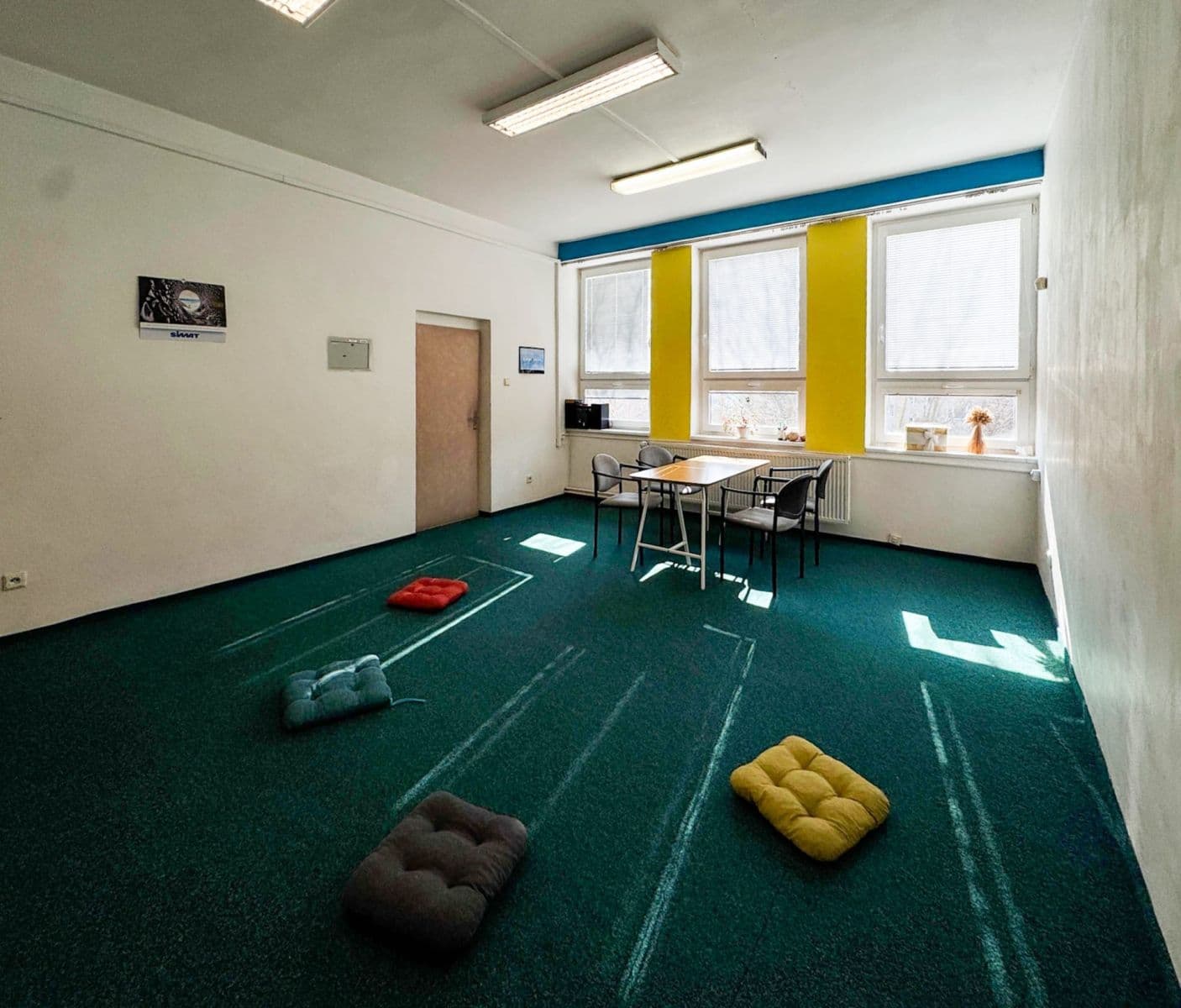 Pronájem nebytového prostoru 25 m², Jasmínová, Praha, Praha Pronájem nebytového prostoru 25 m², Jasmínová, Praha, Praha