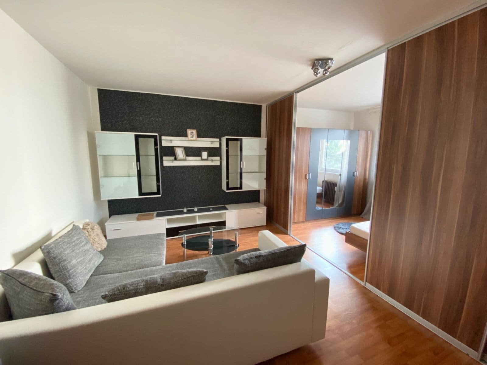 Pronájem bytu 2+1 44 m², Drobného, Dúbravka, Bratislavský kraj Pronájem bytu 2+1 44 m², Drobného, Dúbravka, Bratislavský kraj