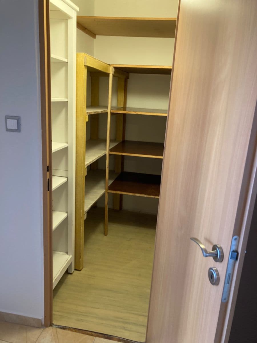 Pronájem bytu 3+1 78 m², Fryčovická, Praha, Praha Pronájem bytu 3+1 78 m², Fryčovická, Praha, Praha