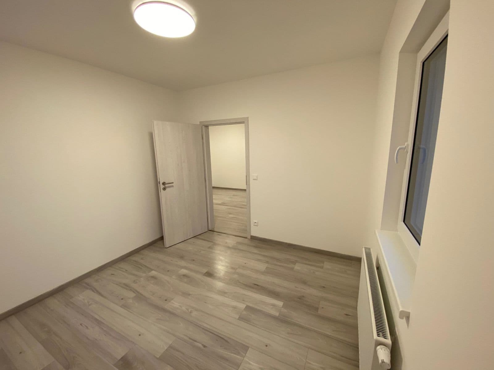 Pronájem bytu 2+kk 44 m², Nádražní, Hrochův Týnec, Pardubický kraj Pronájem bytu 2+kk 44 m², Nádražní, Hrochův Týnec, Pardubický kraj