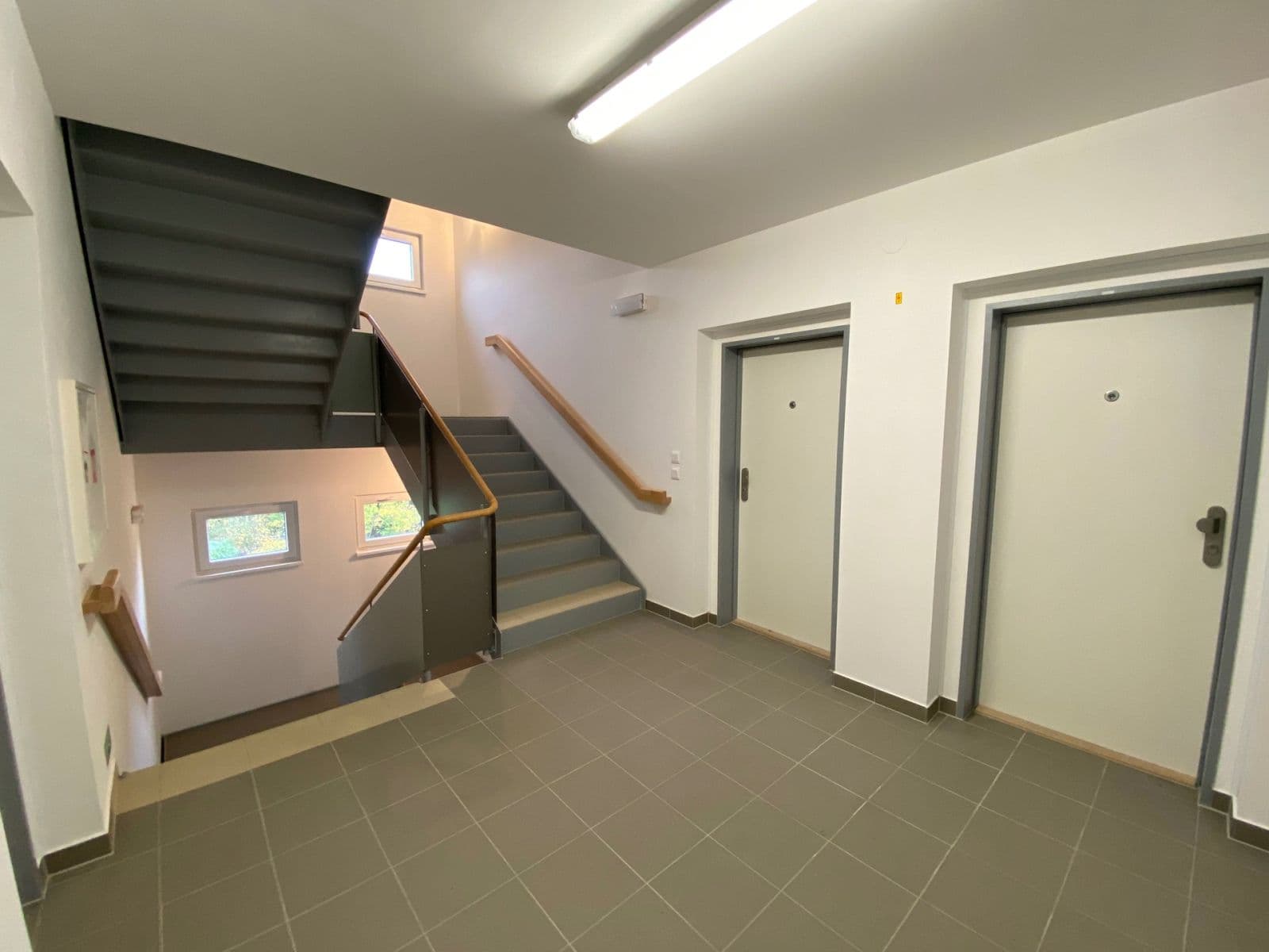 Pronájem bytu 2+kk 44 m², Nádražní, Hrochův Týnec, Pardubický kraj Pronájem bytu 2+kk 44 m², Nádražní, Hrochův Týnec, Pardubický kraj