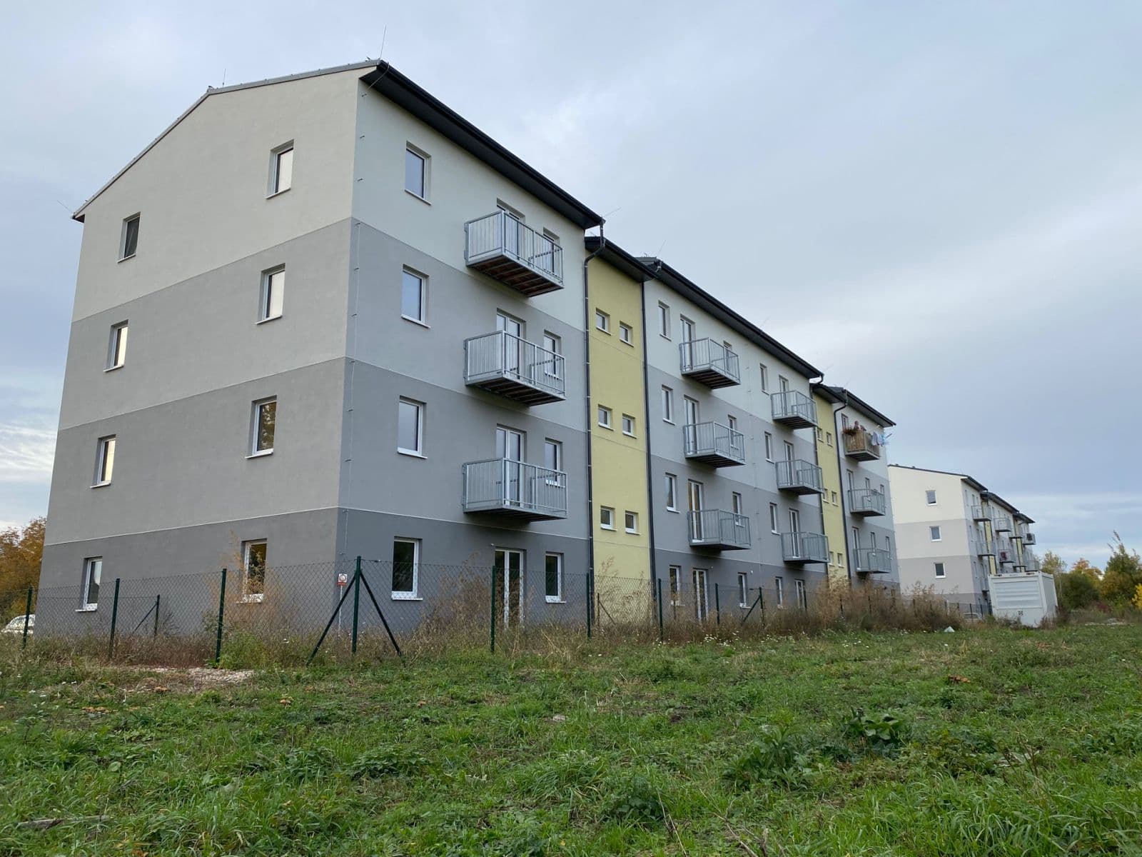 Pronájem bytu 2+kk 44 m², Nádražní, Hrochův Týnec, Pardubický kraj Pronájem bytu 2+kk 44 m², Nádražní, Hrochův Týnec, Pardubický kraj