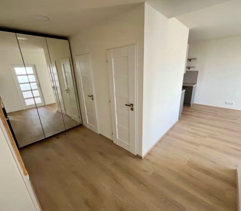 Pronájem bytu 3+1 55 m², Lodžská, Praha, Praha Pronájem bytu 3+1 55 m², Lodžská, Praha, Praha