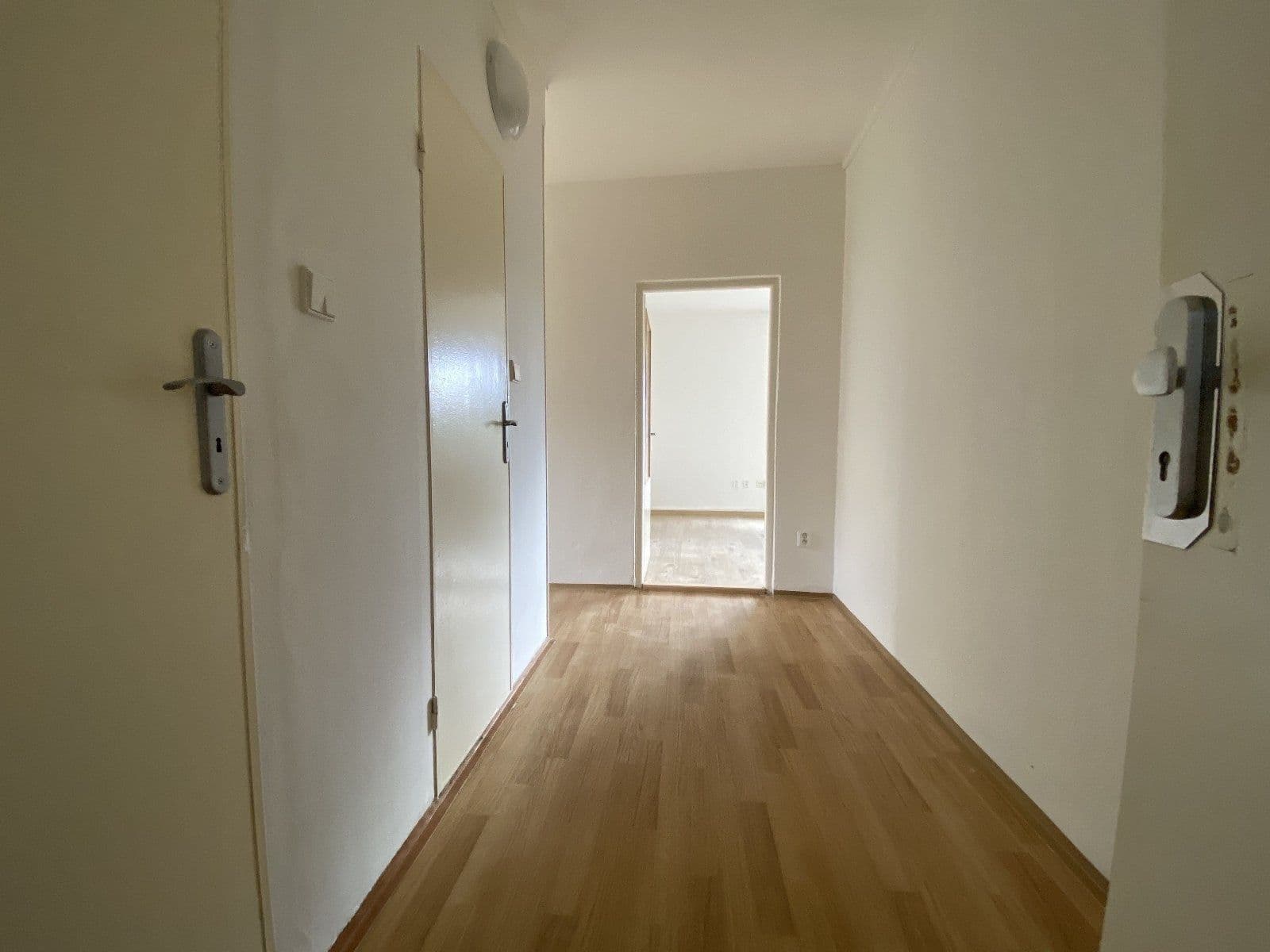 Pronájem bytu 3+1 54 m², Masarykova třída, Orlová, Moravskoslezský kraj Pronájem bytu 3+1 54 m², Masarykova třída, Orlová, Moravskoslezský kraj