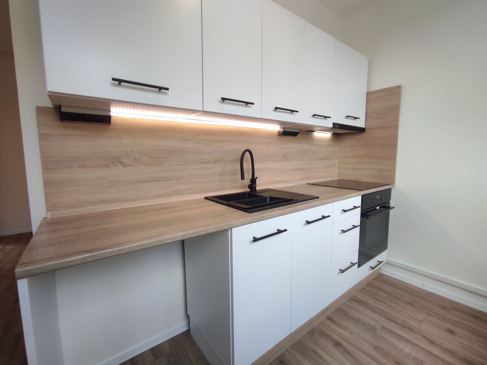 Pronájem bytu 3+1 54 m², Masarykova třída, Orlová, Moravskoslezský kraj Pronájem bytu 3+1 54 m², Masarykova třída, Orlová, Moravskoslezský kraj