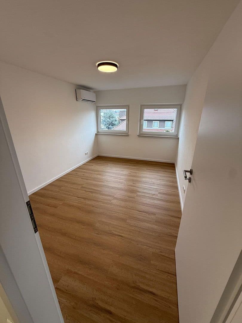 Pronájem bytu 3+1 75 m², Nordbahnhofstr., Stuttgart, Bádensko-Württembersko Pronájem bytu 3+1 75 m², Nordbahnhofstr., Stuttgart, Bádensko-Württembersko