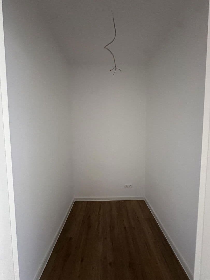 Pronájem bytu 2+1 65 m², Augartenstraße 27, Mannheim, Bádensko-Württembersko Pronájem bytu 2+1 65 m², Augartenstraße 27, Mannheim, Bádensko-Württembersko