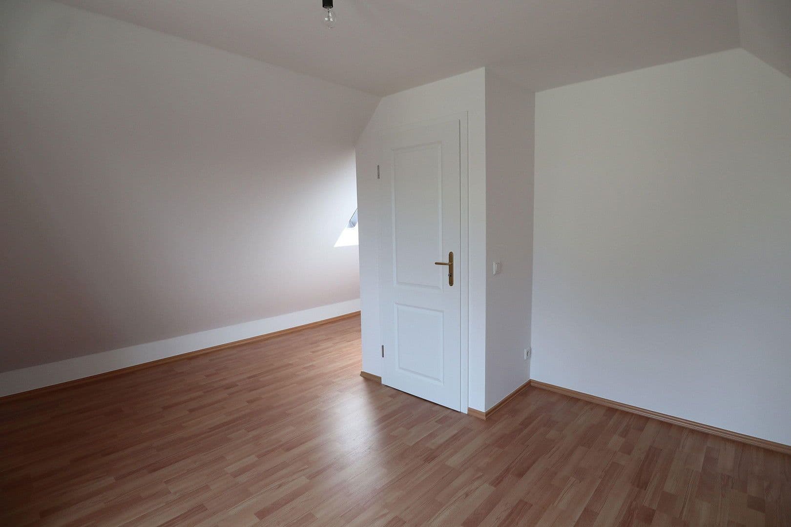 Pronájem domu 120 m², pozemek 285 m², Berlin, Berlín Pronájem domu 120 m², pozemek 285 m², Berlin, Berlín