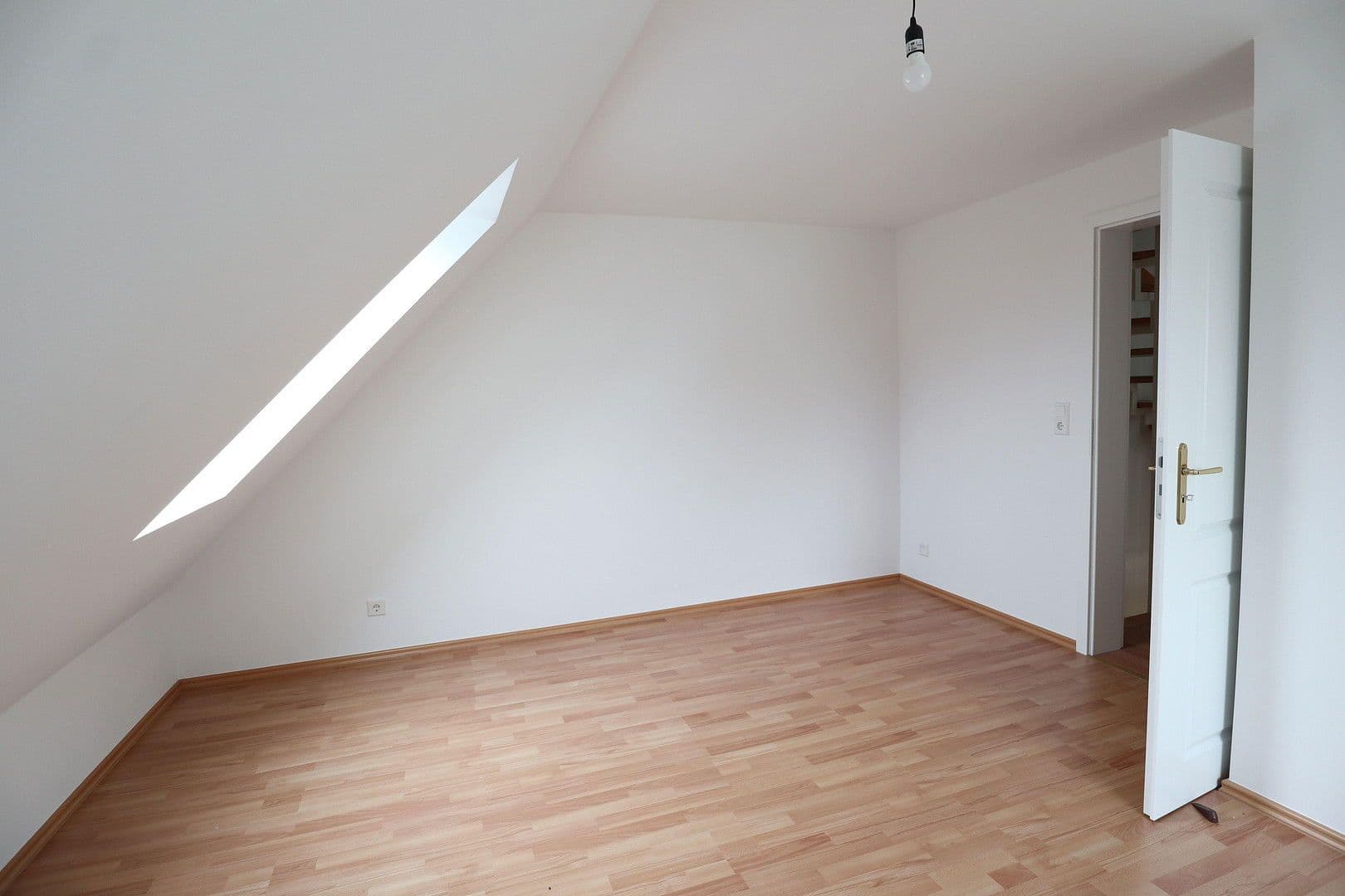 Pronájem domu 120 m², pozemek 285 m², Berlin, Berlín Pronájem domu 120 m², pozemek 285 m², Berlin, Berlín